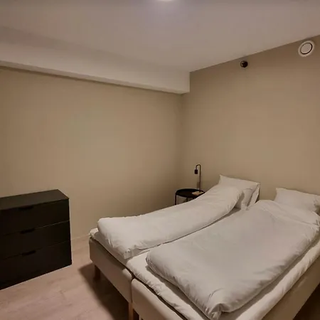 Lägenhet And Spacious For 6