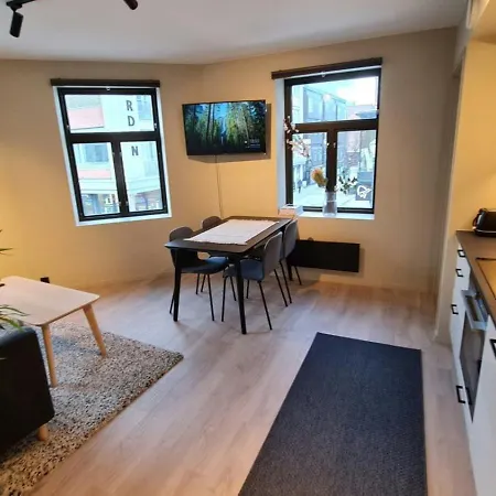 And Spacious For 6 Lejlighed *